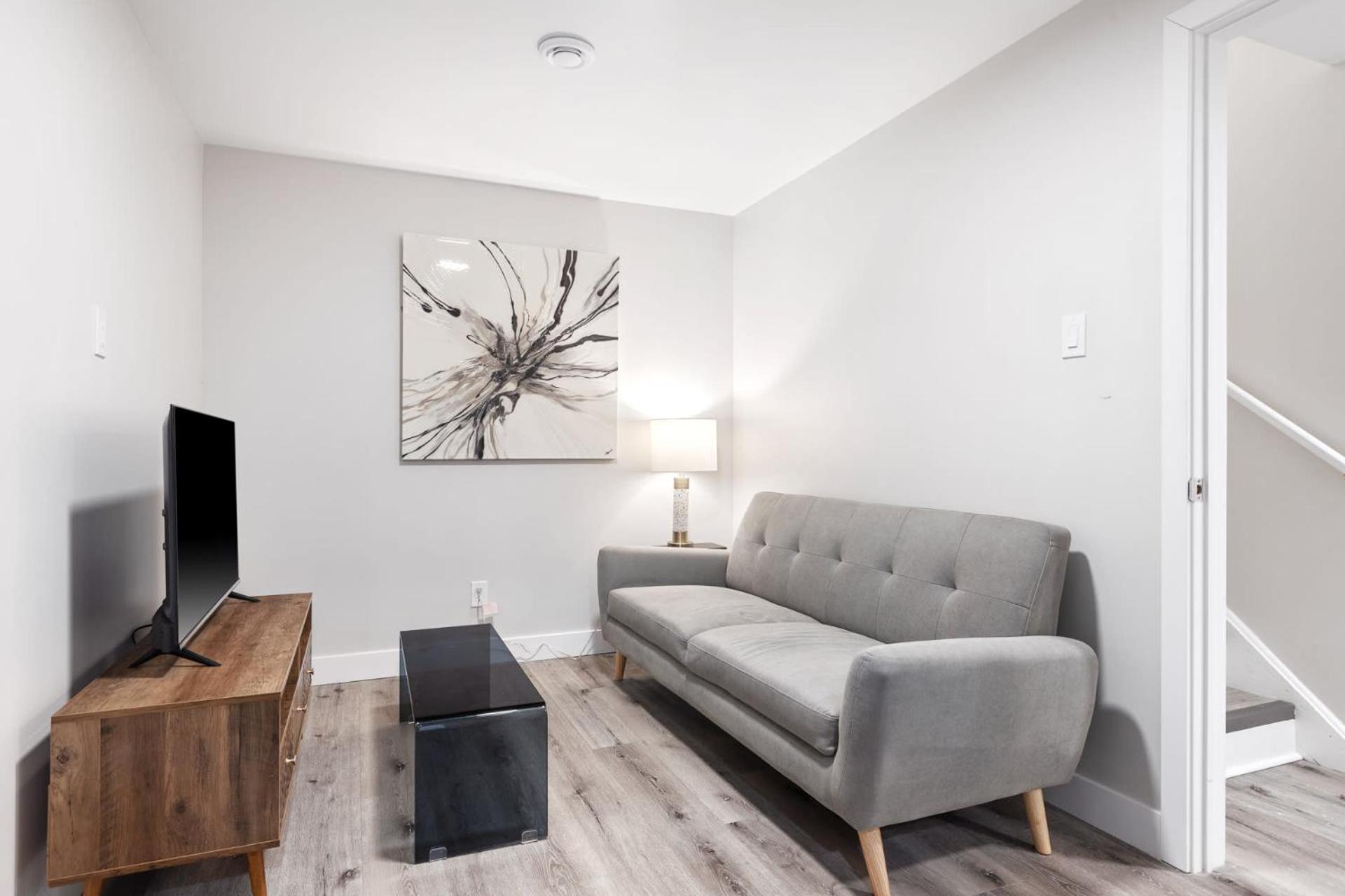 Private In Nepean For Family - 14 Minutes From Downtown Ottawa